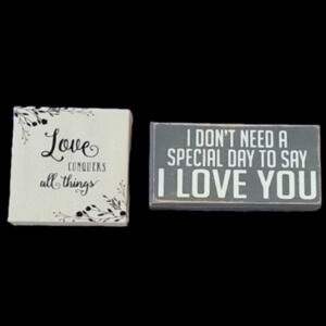 📣 Set - 2 Wood Canvas  Love 💘 Plaque Decor 🖼️ Gift 🎁